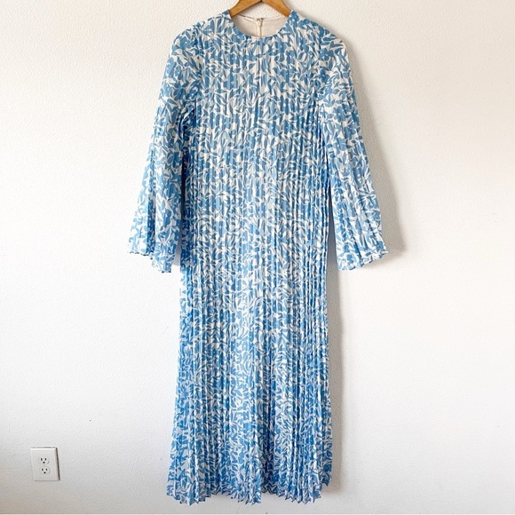 Veiled Azure Blue Floral Pleated Modest Resortwear Vacation Maxi Dress - Picture 2 of 10